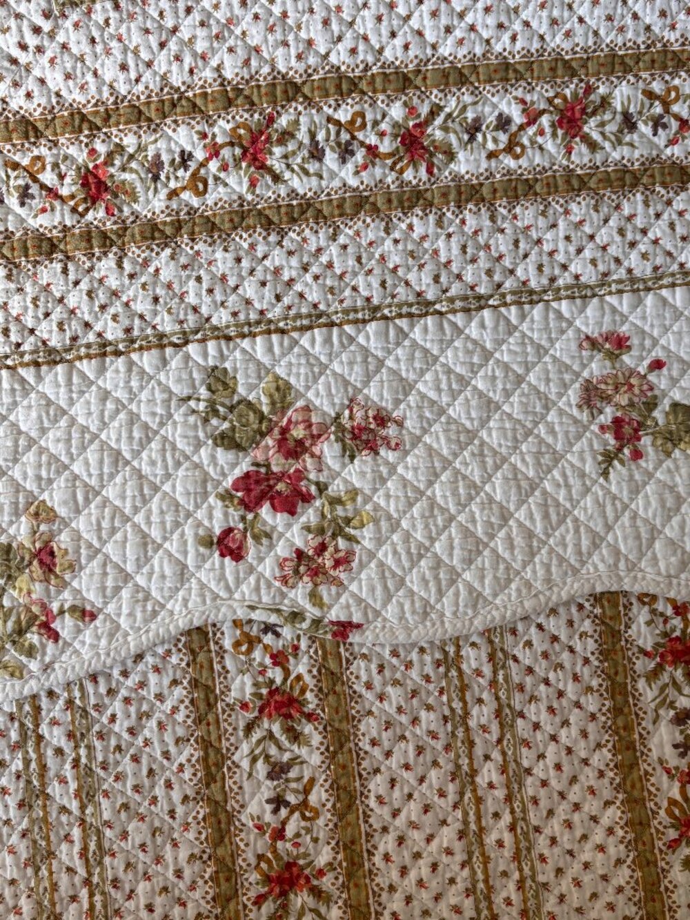 Founded Cotton Reversible Floral Quilt